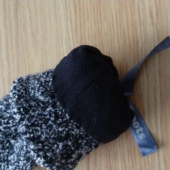 Roots Marled Knit Wool Mittens - Picture 6 of 6